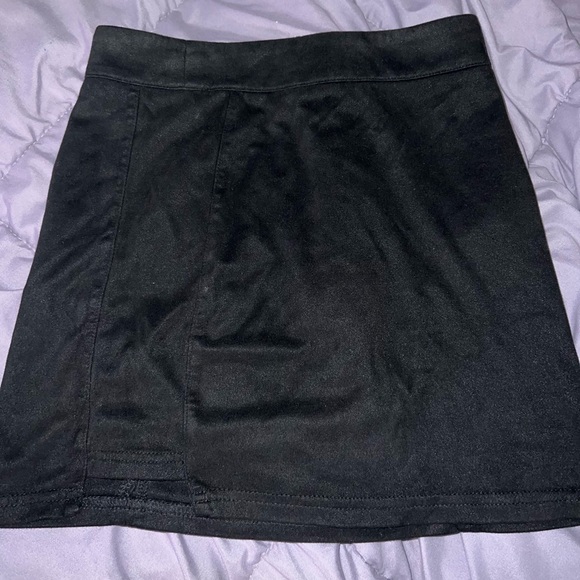 two shein skirts one plain black and other has flowers :) both xs - Picture 6 of 6